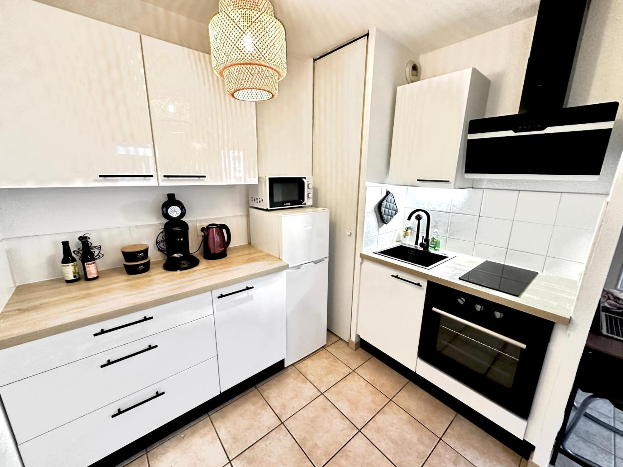 Superbe Appartement - Parking Gratuit - 4 Personnes Chambery Ngoại thất bức ảnh