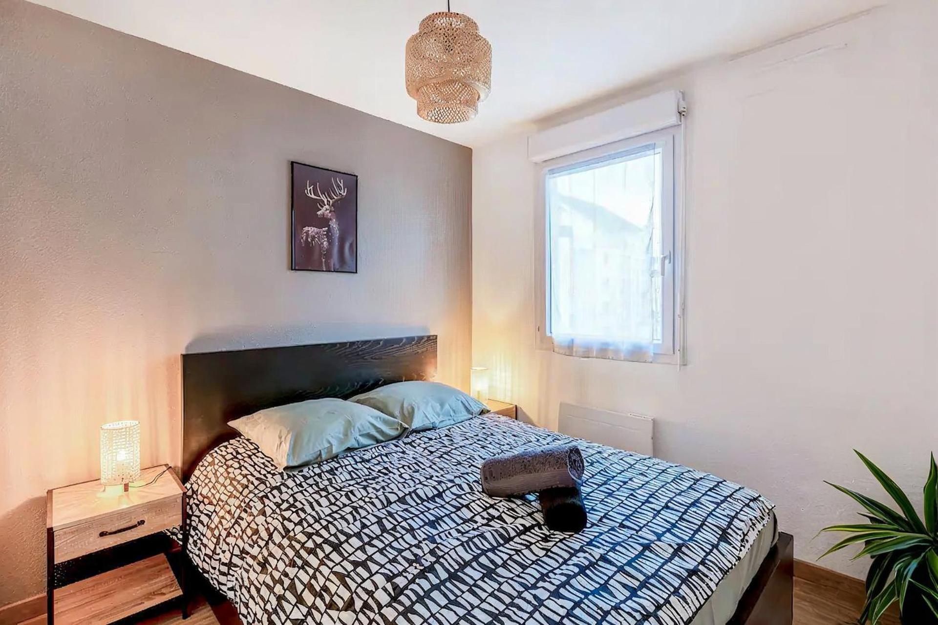 Superbe Appartement - Parking Gratuit - 4 Personnes Chambery Ngoại thất bức ảnh